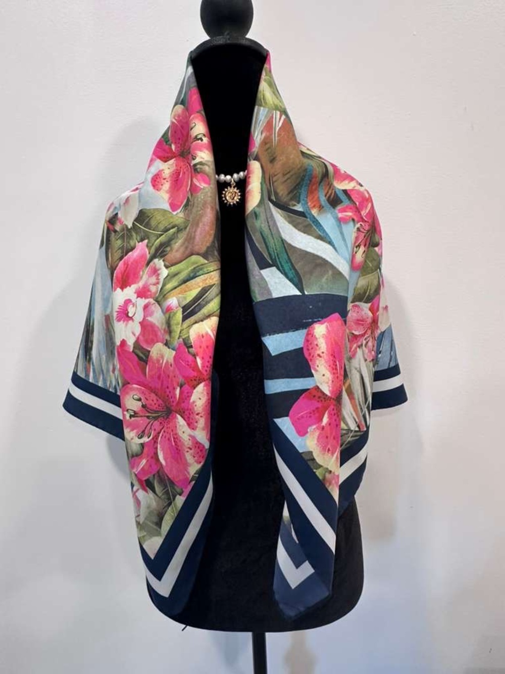 Unbranded Silk Scarf Floral Hand Rolled - Picture 2 of 10